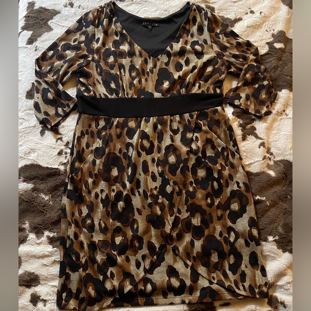 leopard print v neck midi dress